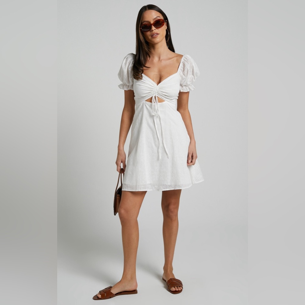 Showpo Soft Mention Mini Puff Sleeve Dress in White Floral